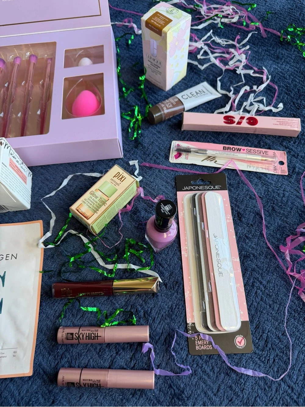 OVER $300 MSRP 19 Pcs All Inclusive High End Beauty Bundle For less Than $3 each